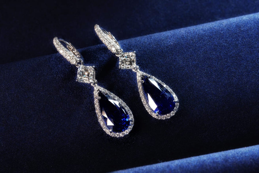 Pear Shape Sapphire & Diamond Earrings 梨形藍寶石配鑽石耳環
