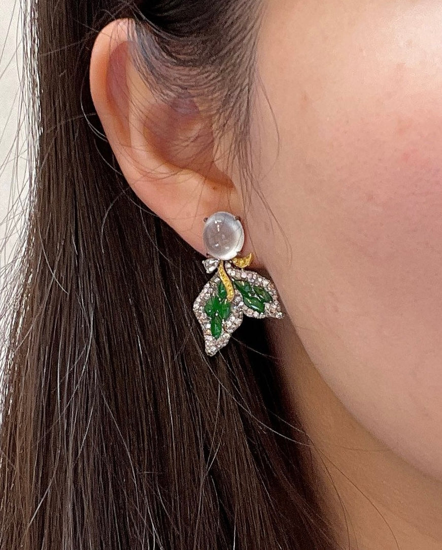 Natural White Jadeite And Diamonds Earrings 冰種白翡翠耳環