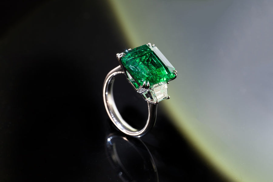 Natural Vivid Green Emerald ( no oil type with GRS certificate) 天然無油綠寶石戒指