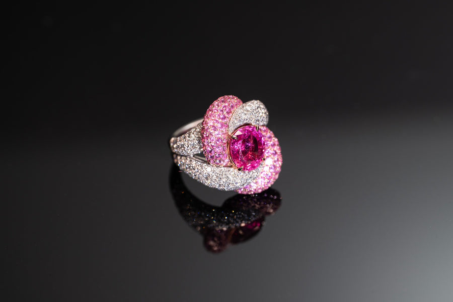 Spinel , Pink Sapphire & Diamond Ring  尖晶石,粉紅藍寶石及鑽石戒指