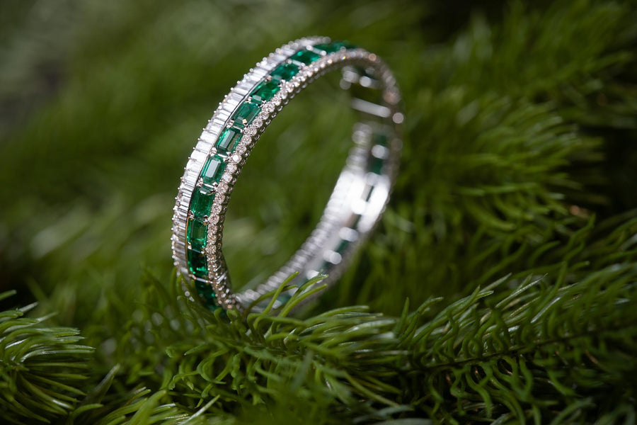 Magnificent Green Emerald and Diamond Banlge in 18Karat Gold