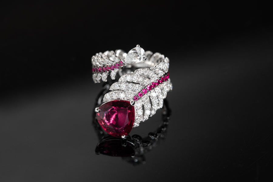 Pear Shape Ruby and Diamond Ring 梨形紅寶石及鑽石戒指