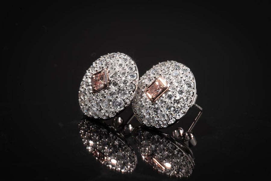 Natural Fancy Intense Pink Diamond Earrings 天然深粉紅鑽石耳環