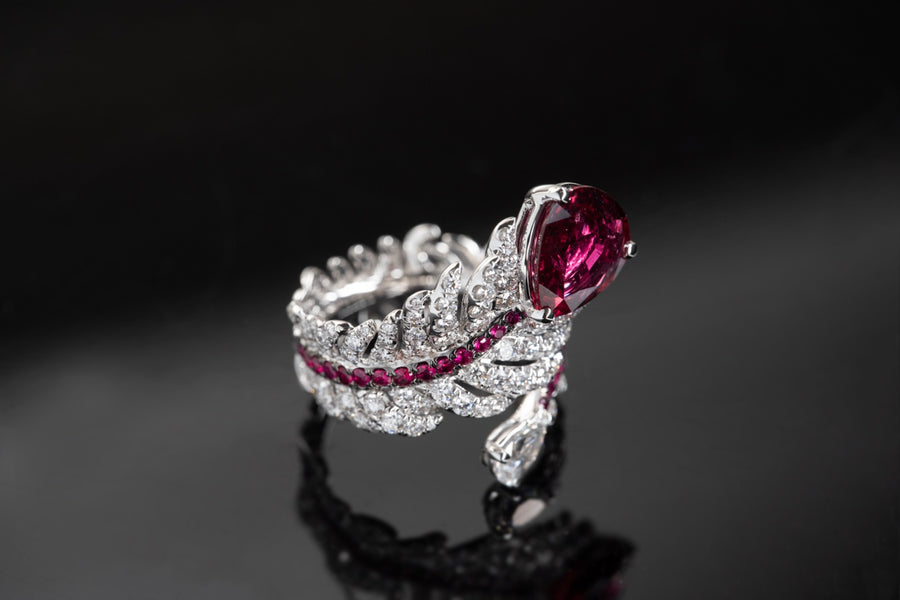 Pear Shape Ruby and Diamond Ring 梨形紅寶石及鑽石戒指