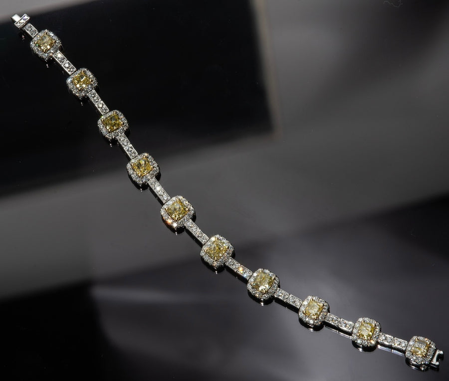Natural Fancy Yellow Diamond Bracelet 天然枕頭形切割鑽石手鍊