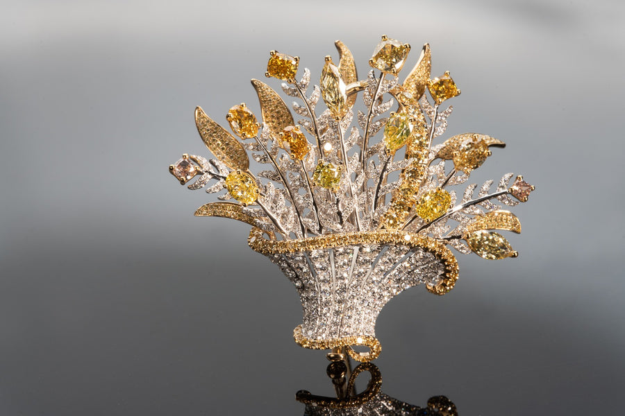 Natural Fancy Color Diamond ''Flower Basket'' Brooch 天然彩鑽“花籃”胸針