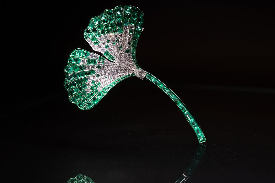 ''Ginkgo biloba'' Green Emerald And Diamond Brooch ''銀杏葉''祖母綠配鑽石胸針