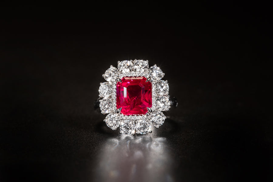 Emerald Cut Ruby and Diamond Ring 方形切割紅寶石和配鑽石戒指