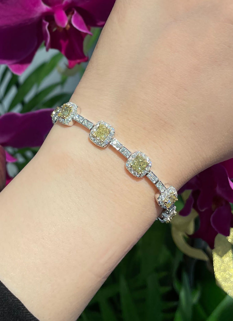 Natural Fancy Yellow Diamond Bracelet 天然枕頭形切割鑽石手鍊