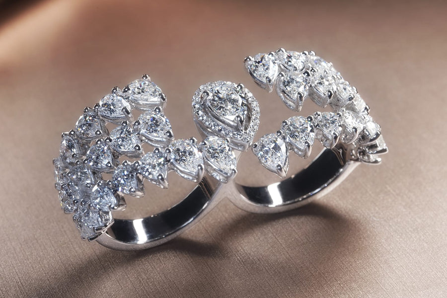 Pear Shape Brilliant Cut Diamond Double Fingers Ring  梨形閃亮切割鑽石二指戒指