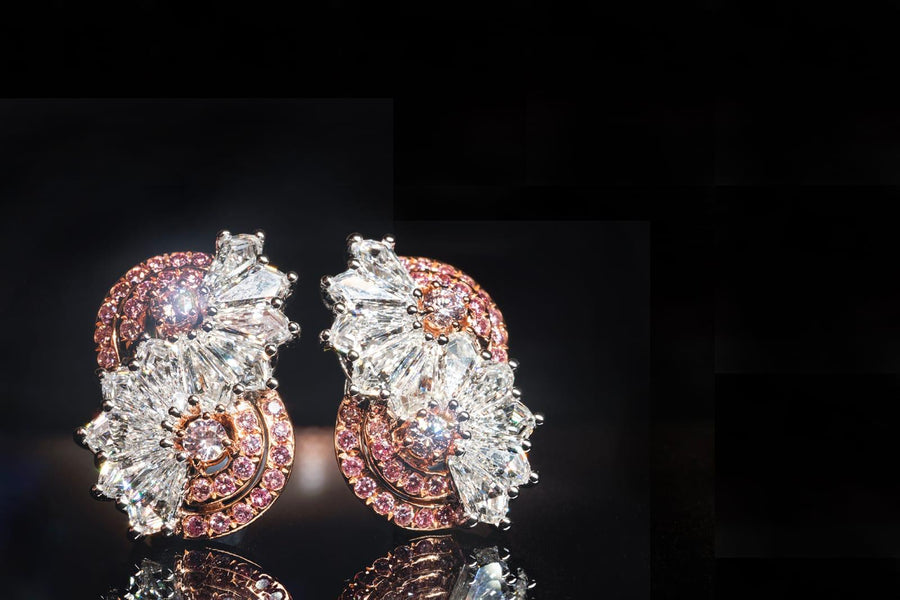 Natural Pink Color Diamonds And Kite-Shaped Diamonds Earrings 天然粉紅色鑽石配風箏形鑽石耳環
